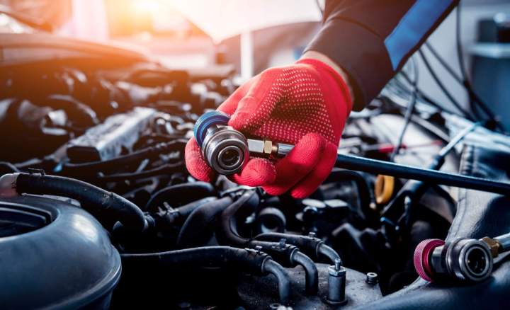 Quick connect for car AC recharge Granby